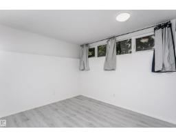 7204 92b Av Nw, Edmonton, AB T6B0W2 Photo 36