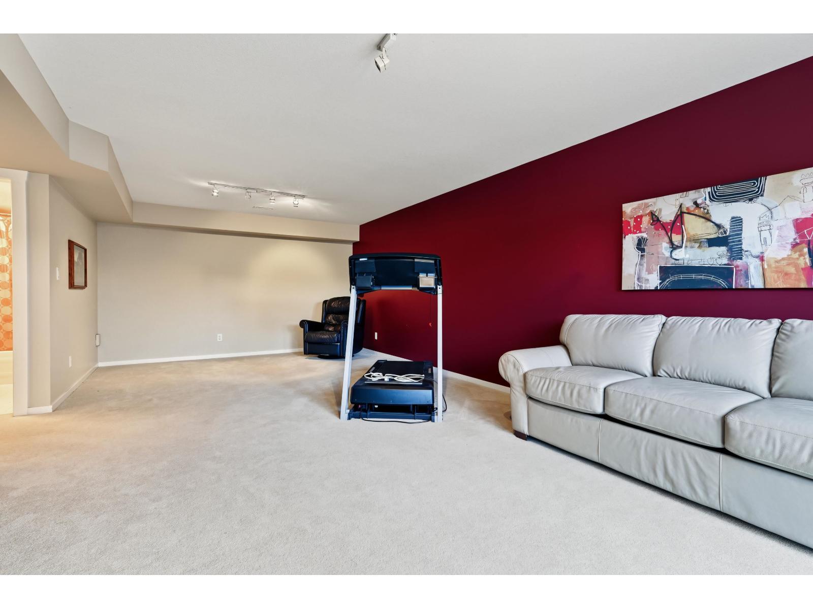 Photo of 35 15188 62A AVENUE 18