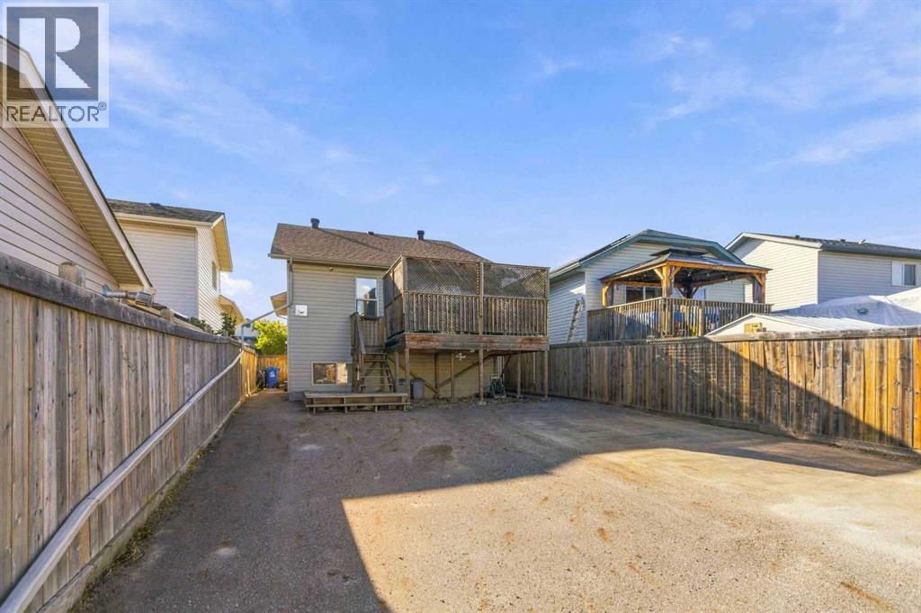 236 Paris Crescent - 37