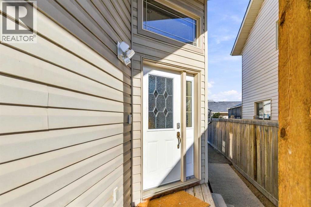 236 Paris Crescent - 2