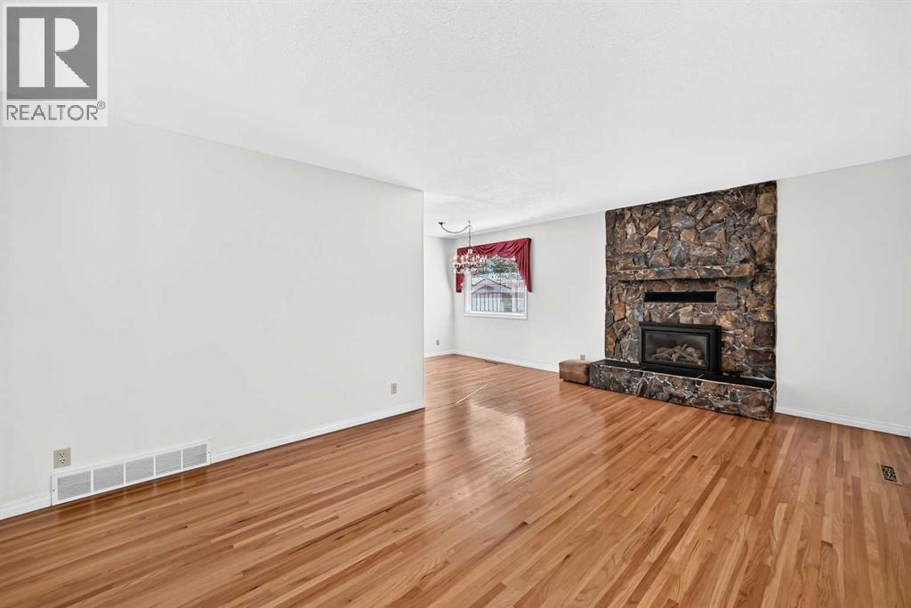 Gas Fireplace on main