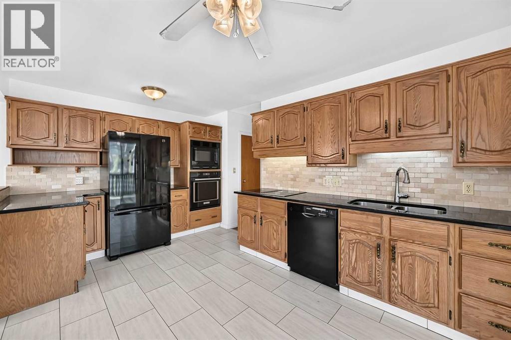 Jennaire Cooktop with built in exhaust fan