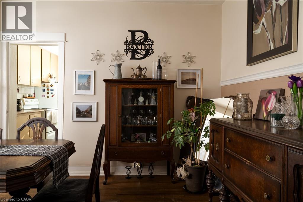 155 SHERMAN Avenue S - 33