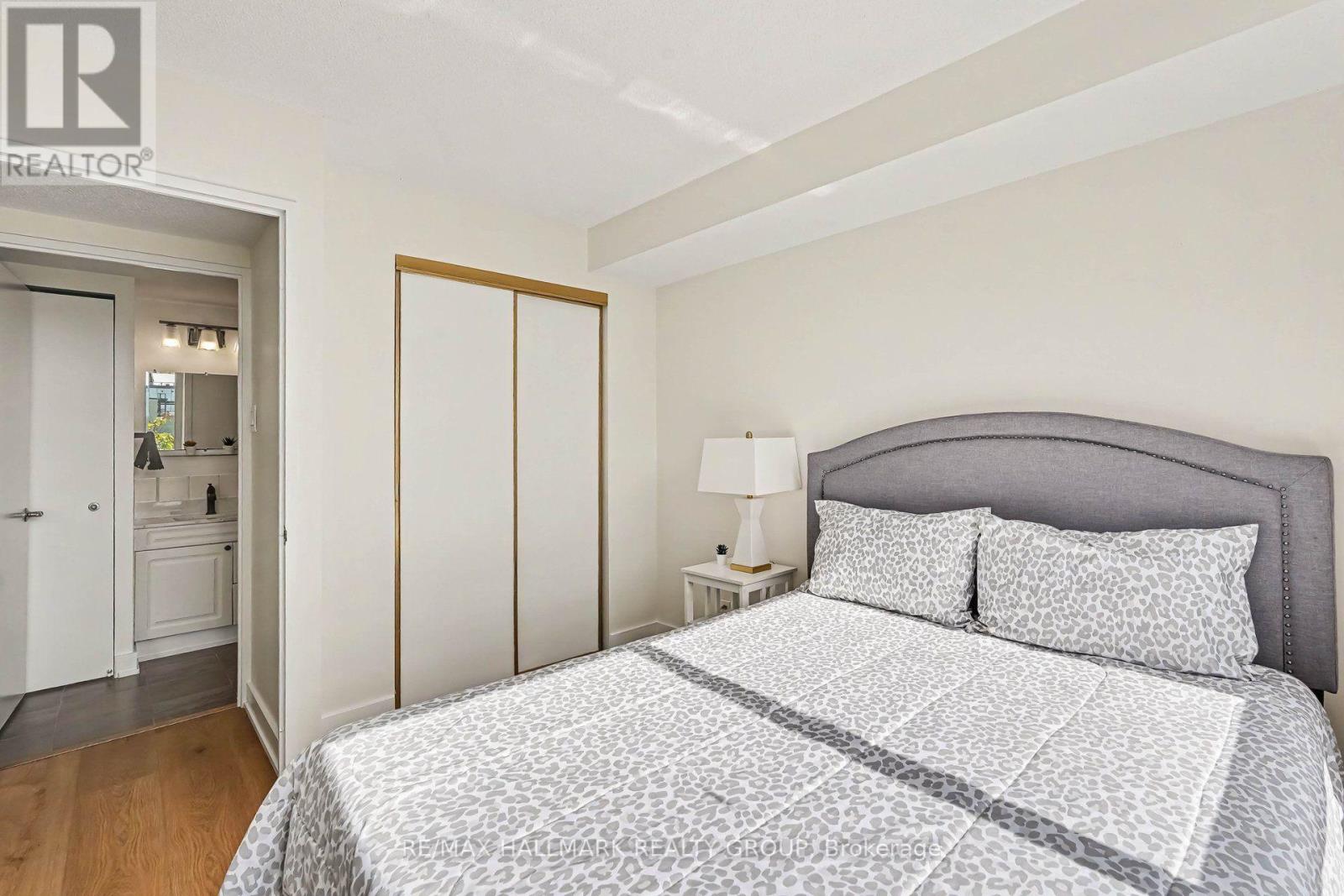 #412 45 HOLLAND AVENUE - 19