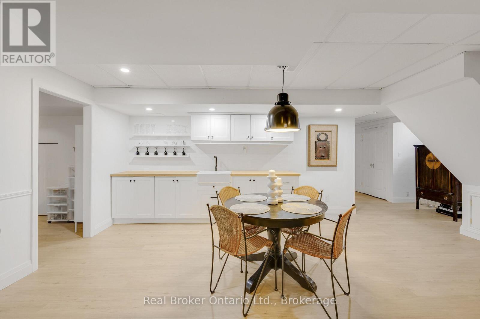 3270 SHELBURNE PLACE - Image 31