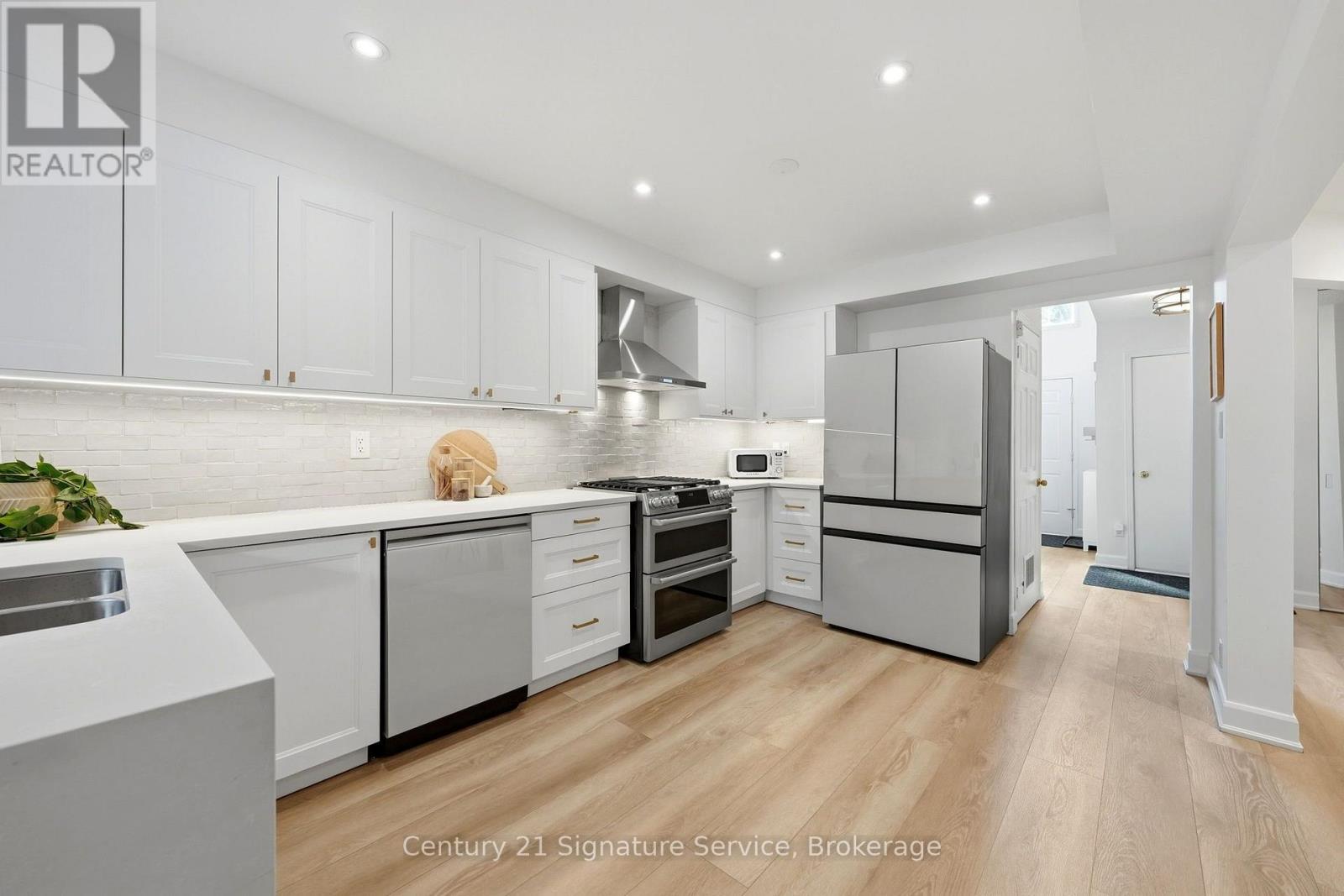 Photo of 500 Silverthorne Crescent