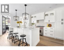 102 1055 Ridgewood Drive, North Vancouver, BC V7R0A6 Photo 12