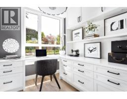 102 1055 Ridgewood Drive, North Vancouver, BC V7R0A6 Photo 19