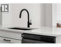 417 119 W 22nd Street, North Vancouver, BC V7M0B4 Photo 6