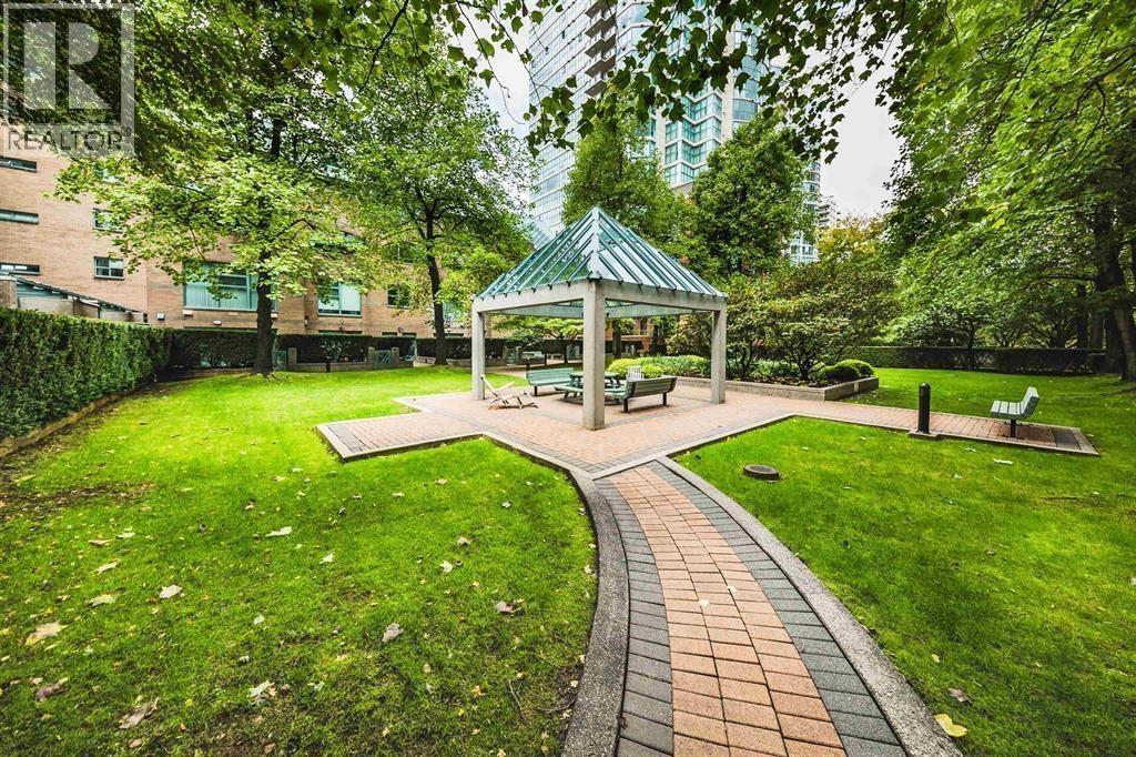 Photo of 403 1188 QUEBEC STREET 33