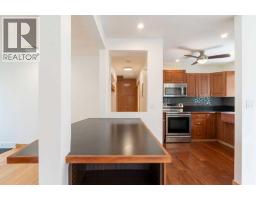 29 Hillary Crescent Sw, Calgary, AB T2V3J3 Photo 12