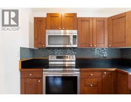 29 Hillary Crescent Sw, Calgary, AB T2V3J3 Photo 15