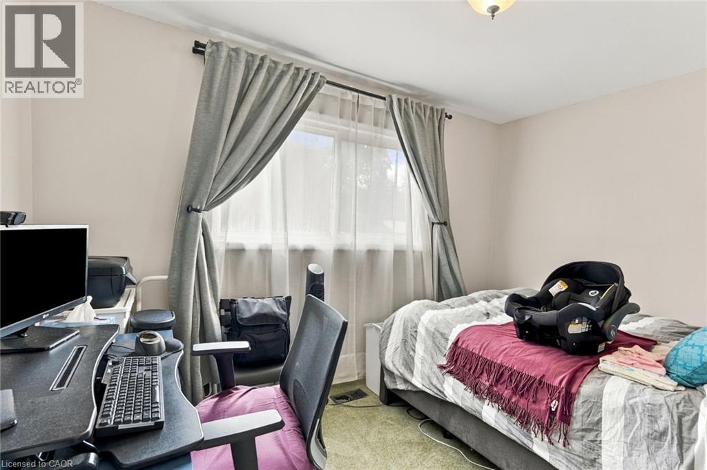 63 OFIELD Road - 10