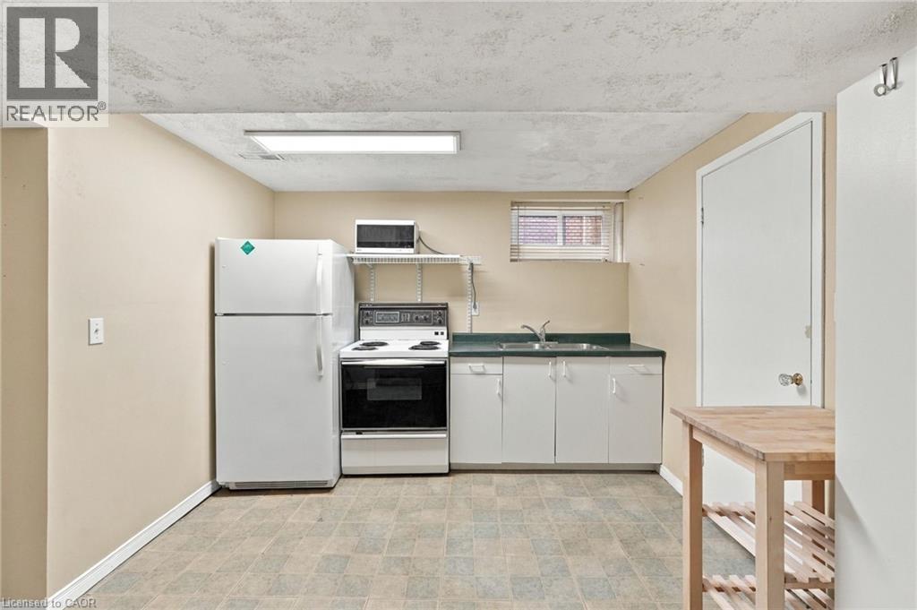 63 OFIELD Road - 25