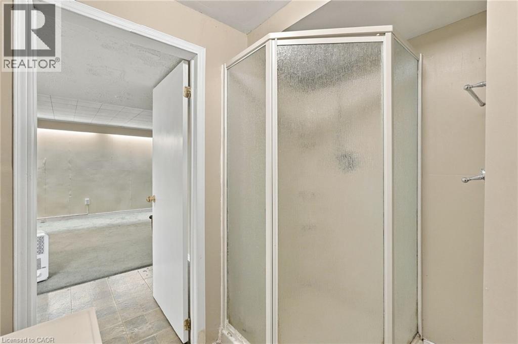 63 OFIELD Road - 28