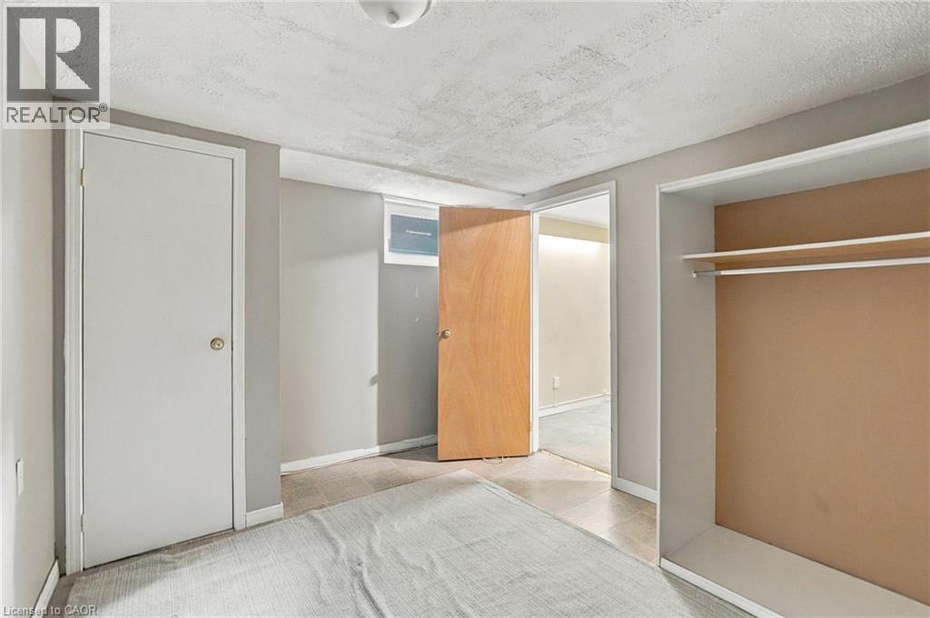 63 OFIELD Road - 31