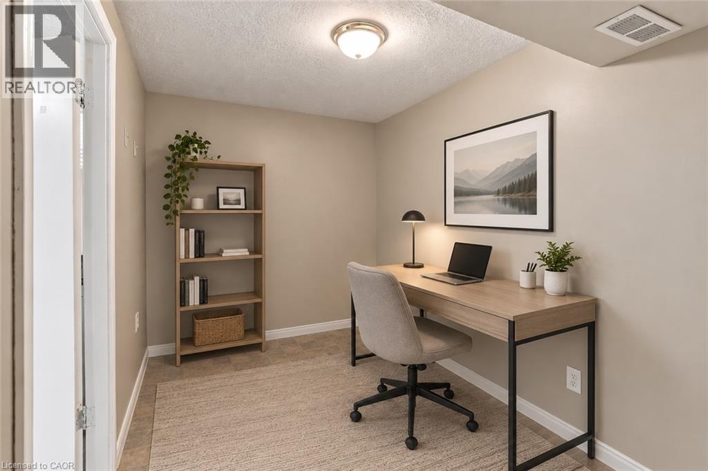 63 OFIELD Road - 33