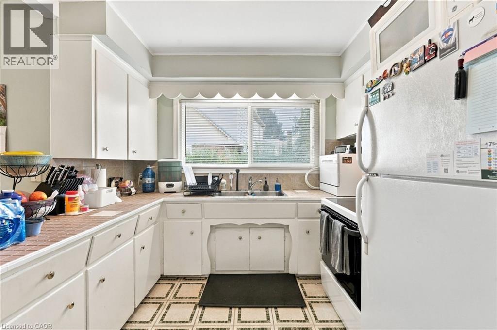 63 OFIELD Road - 6