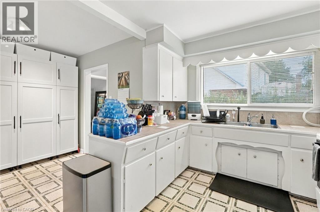 63 OFIELD Road - 8