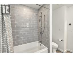 1103 Cloverley Street, North Vancouver, BC V7L1N7 Photo 21