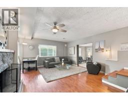 1103 Cloverley Street, North Vancouver, BC V7L1N7 Photo 22