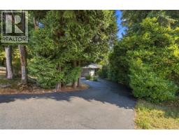 1103 Cloverley Street, North Vancouver, BC V7L1N7 Photo 40