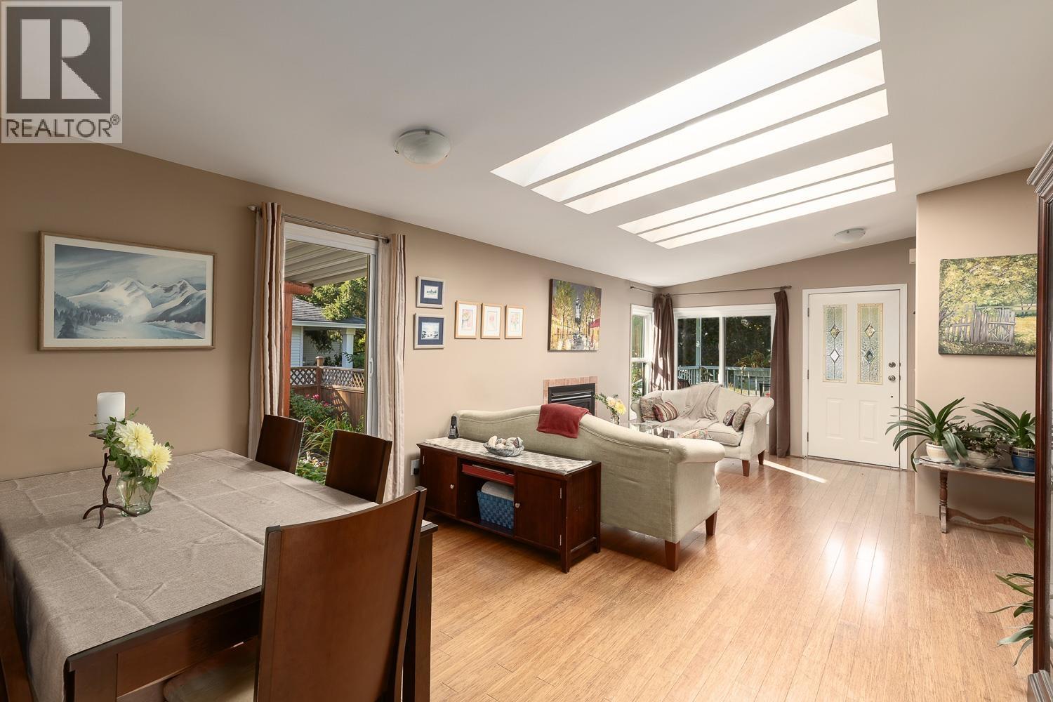 1008 EDGEWATER CRESCENT, Squamish
