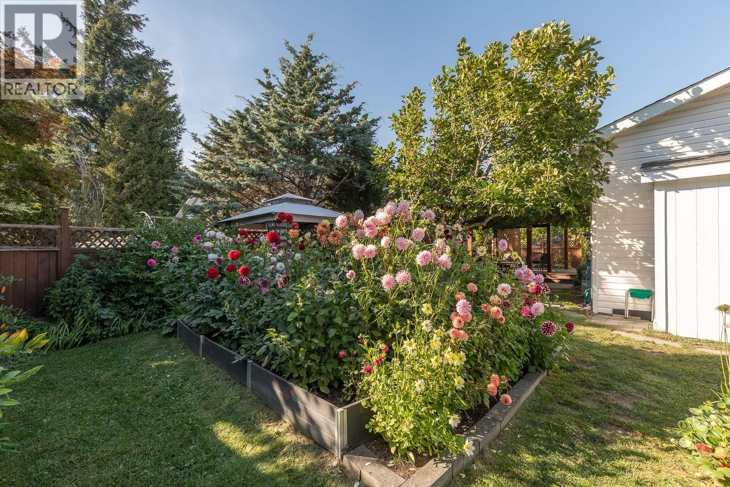 1008 EDGEWATER CRESCENT, Squamish