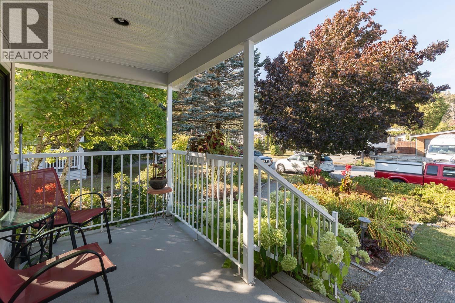 1008 EDGEWATER CRESCENT, Squamish