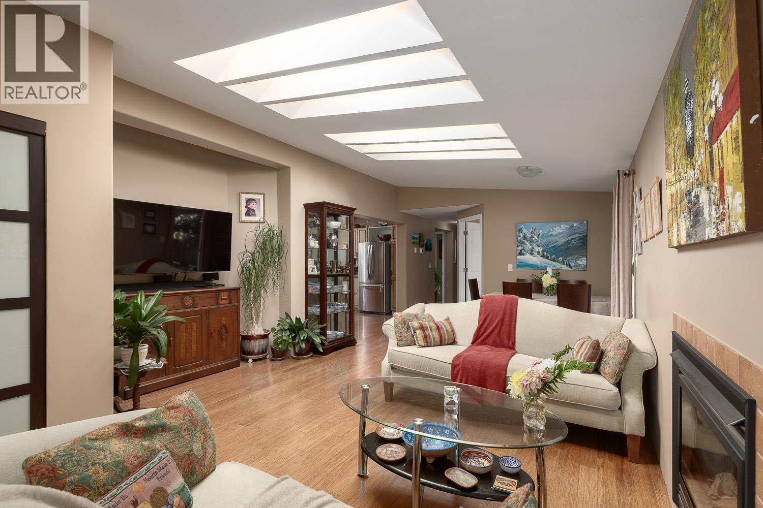 1008 EDGEWATER CRESCENT, Squamish
