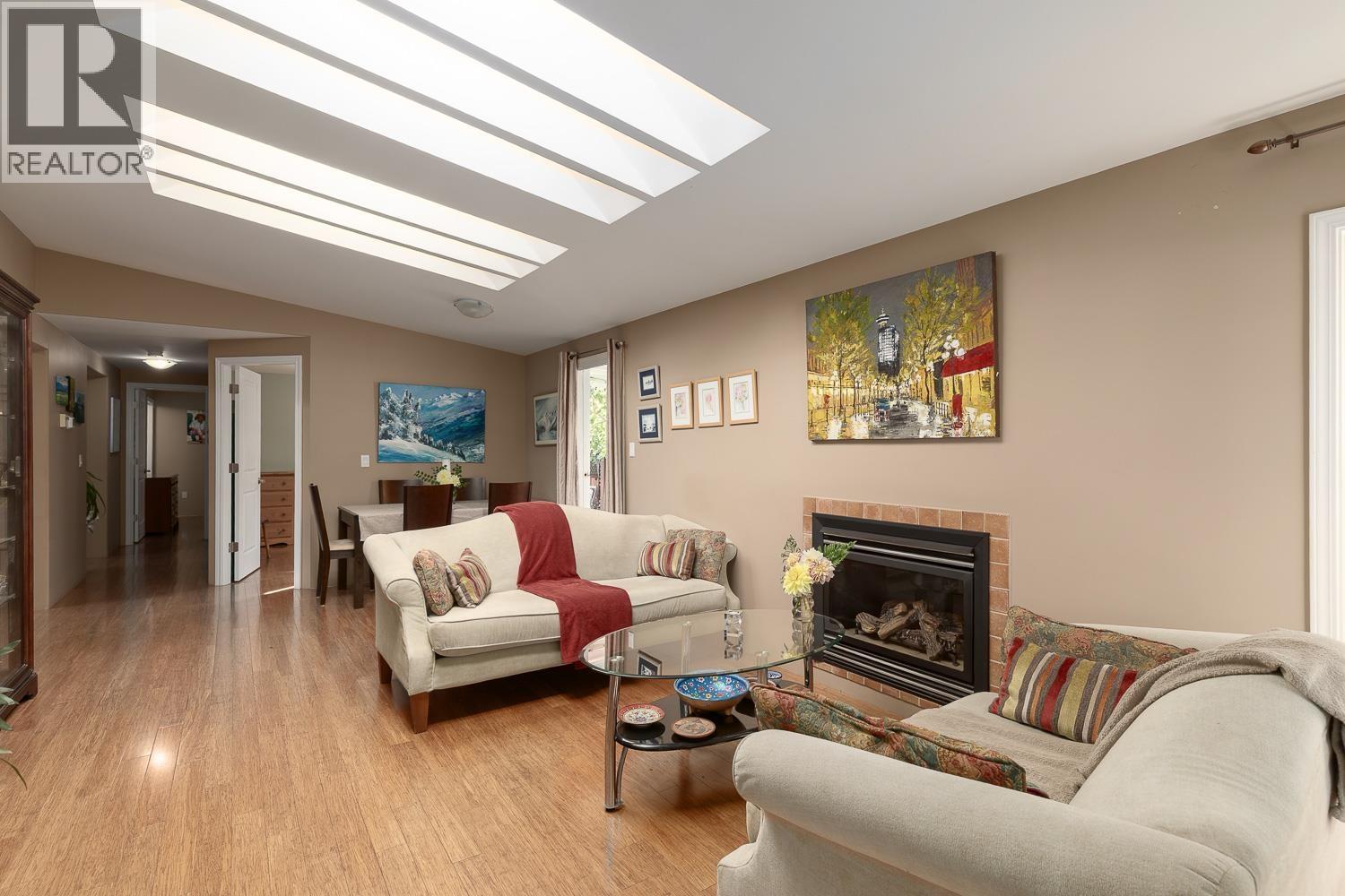 1008 EDGEWATER CRESCENT, Squamish