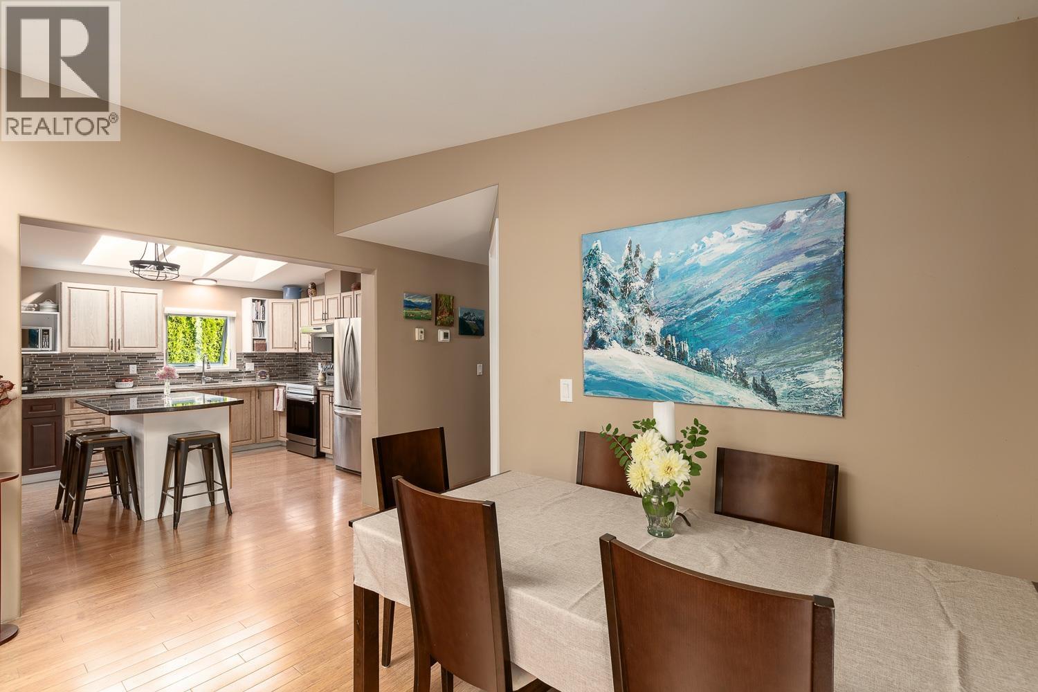 1008 EDGEWATER CRESCENT, Squamish