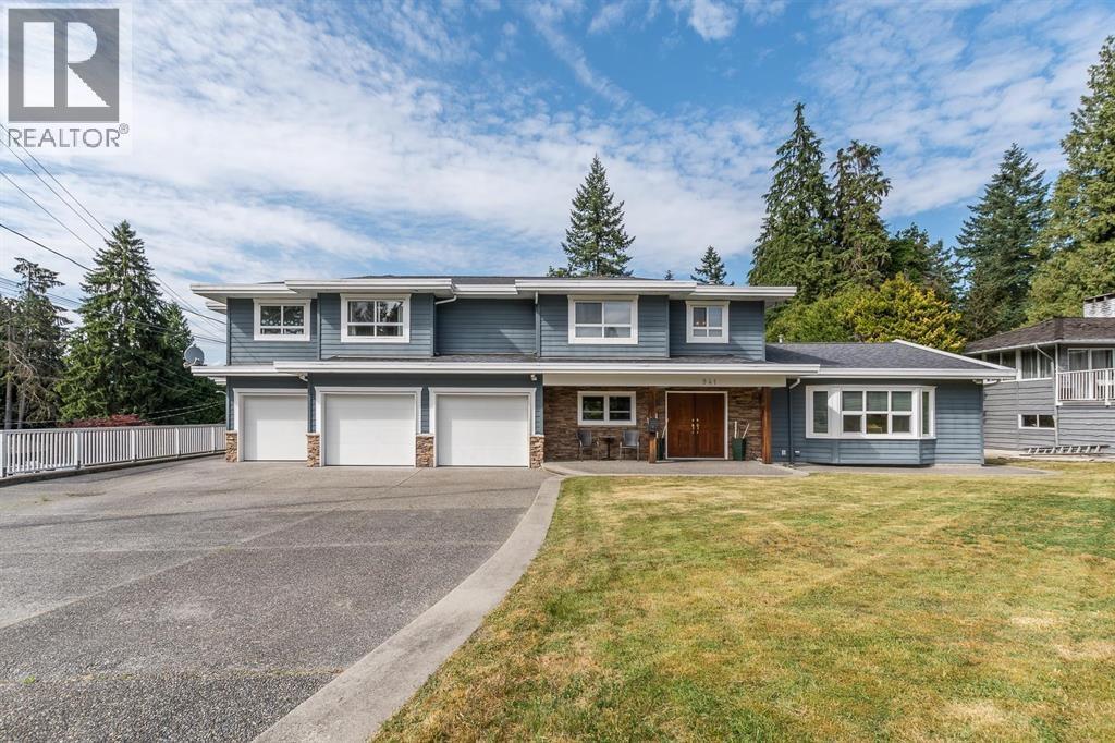 941 SELKIRK CRESCENT