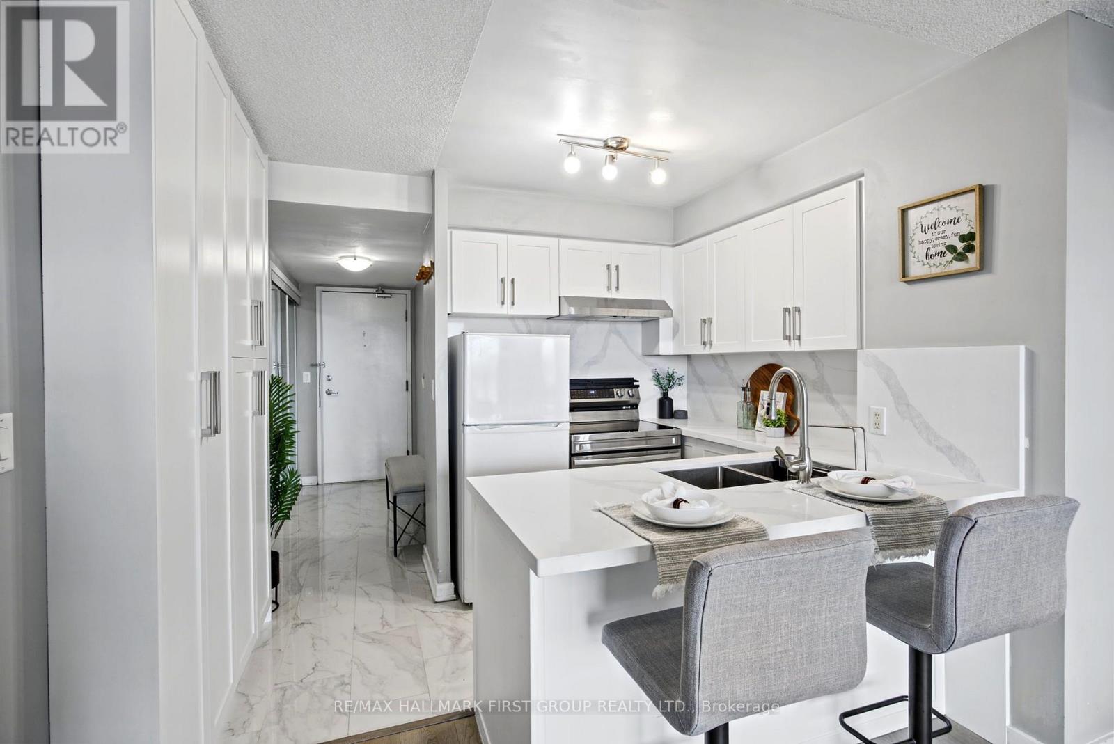 #1002 36 LEE CENTRE DRIVE - Image 12