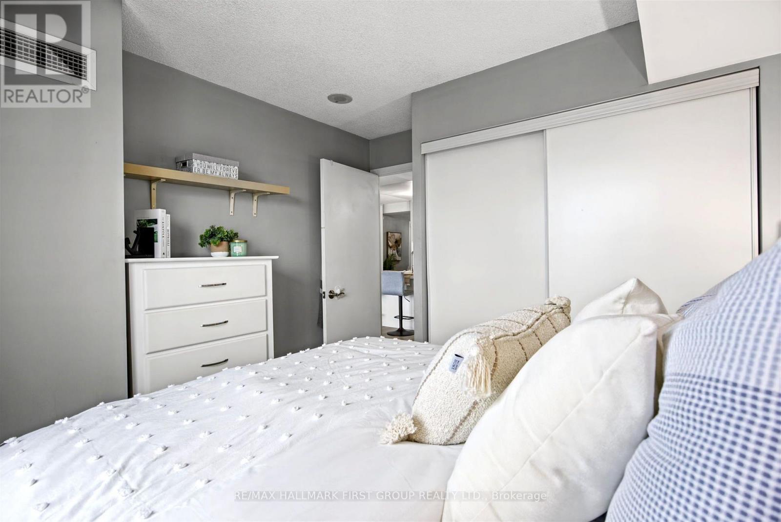 #1002 36 LEE CENTRE DRIVE - Image 15