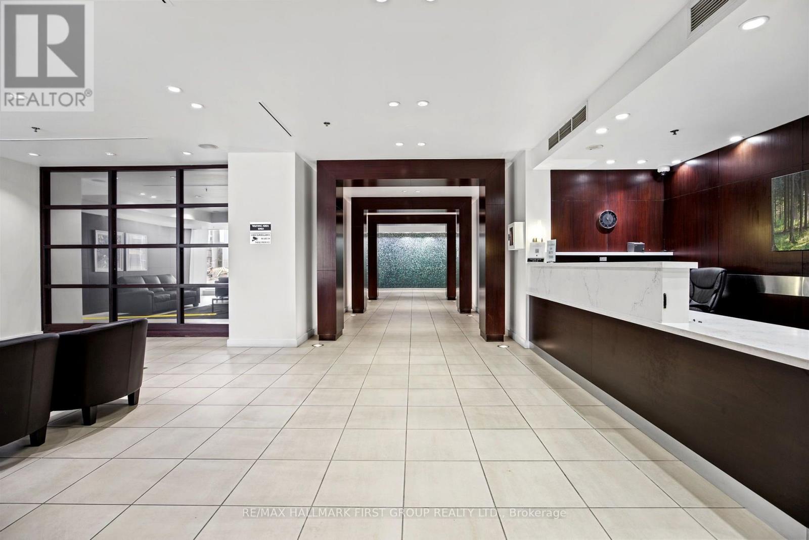 #1002 36 LEE CENTRE DRIVE - Image 4