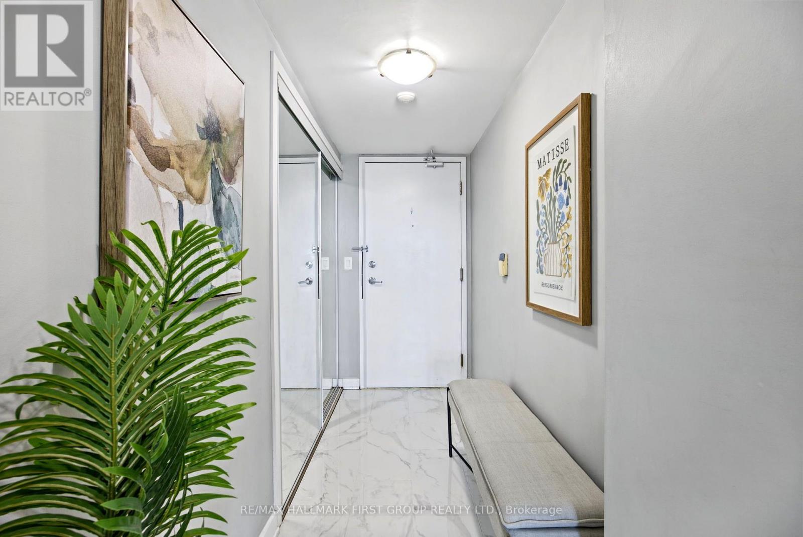 #1002 36 LEE CENTRE DRIVE - Image 5