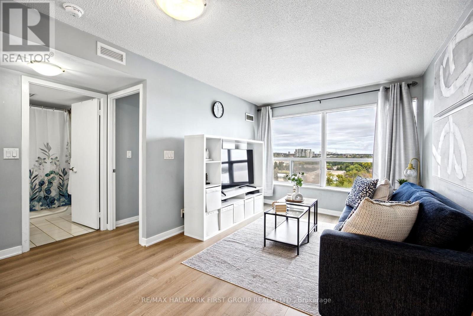 #1002 36 LEE CENTRE DRIVE - Image 7