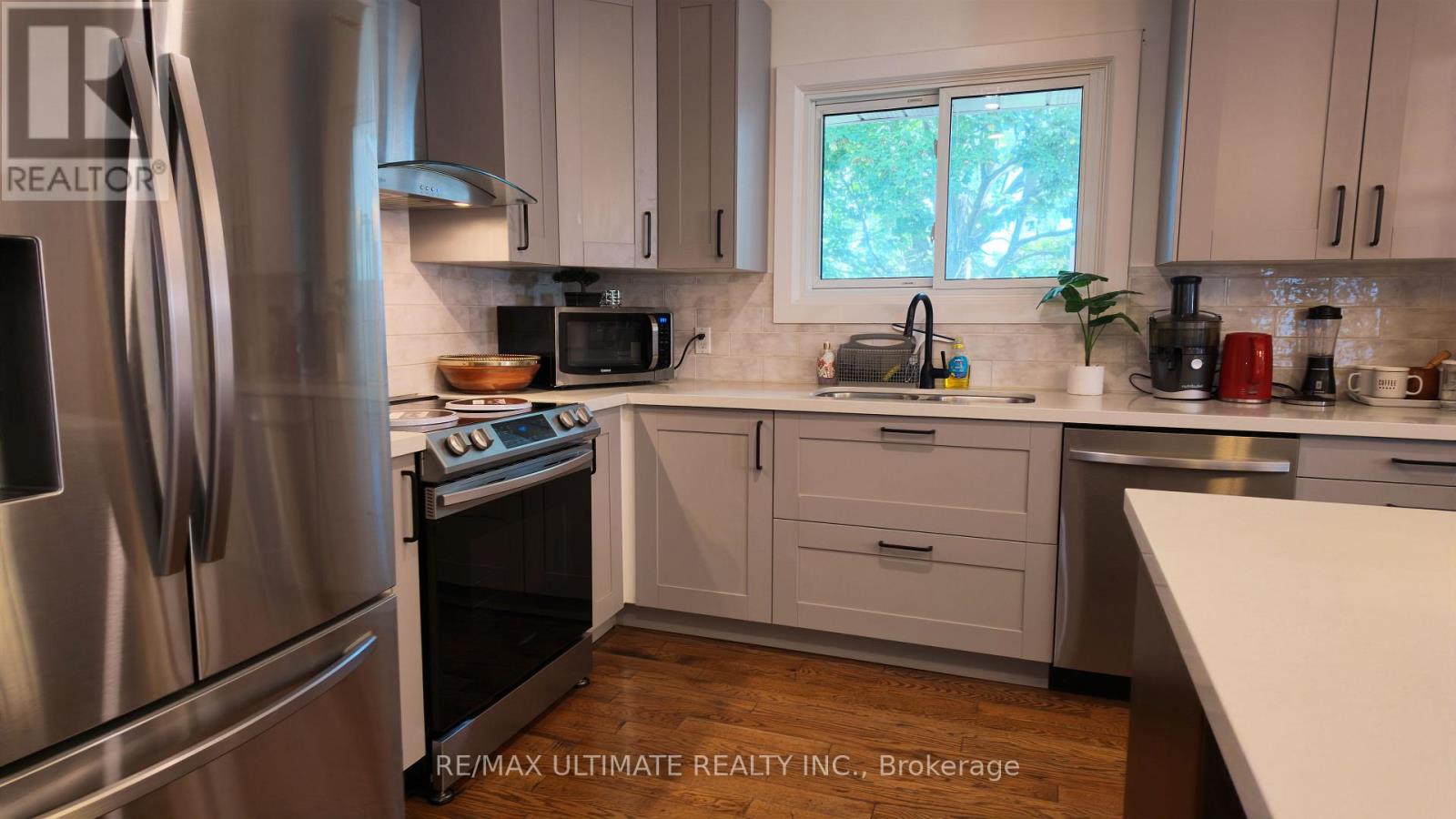 229 LIBERTY STREET N - Image 10