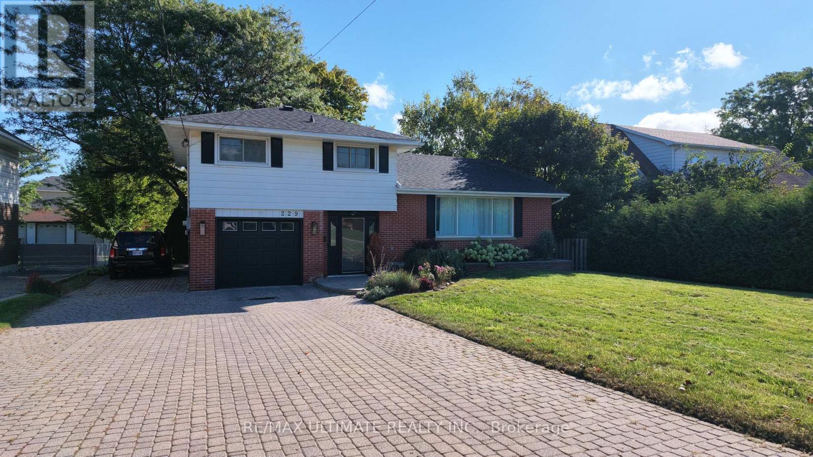 229 LIBERTY STREET N - 2
