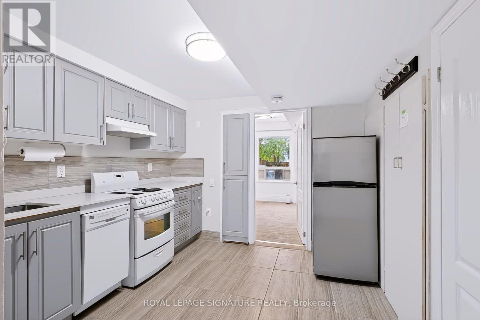 23 MYRTLE AVENUE - 10