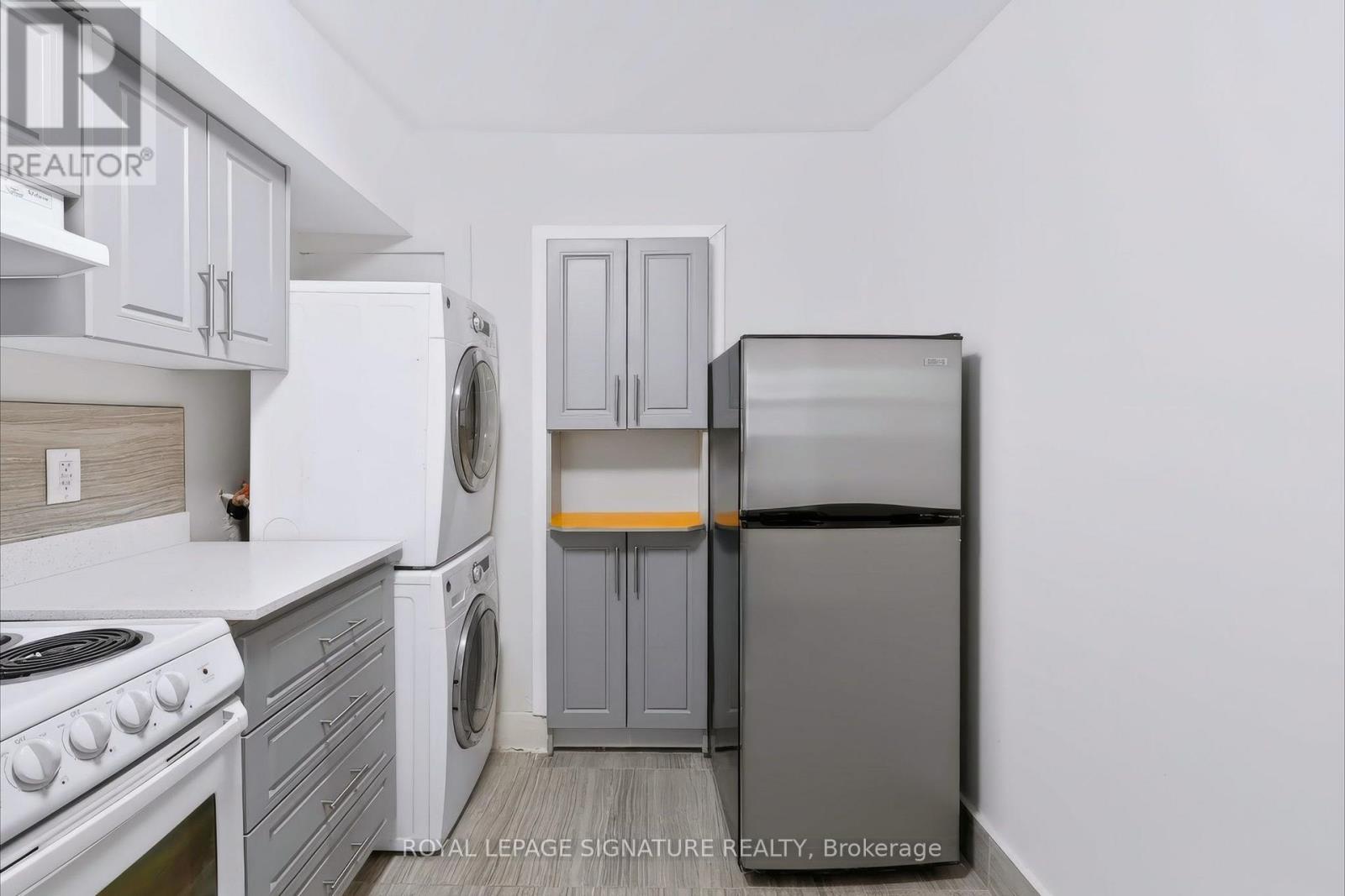 23 MYRTLE AVENUE - 23