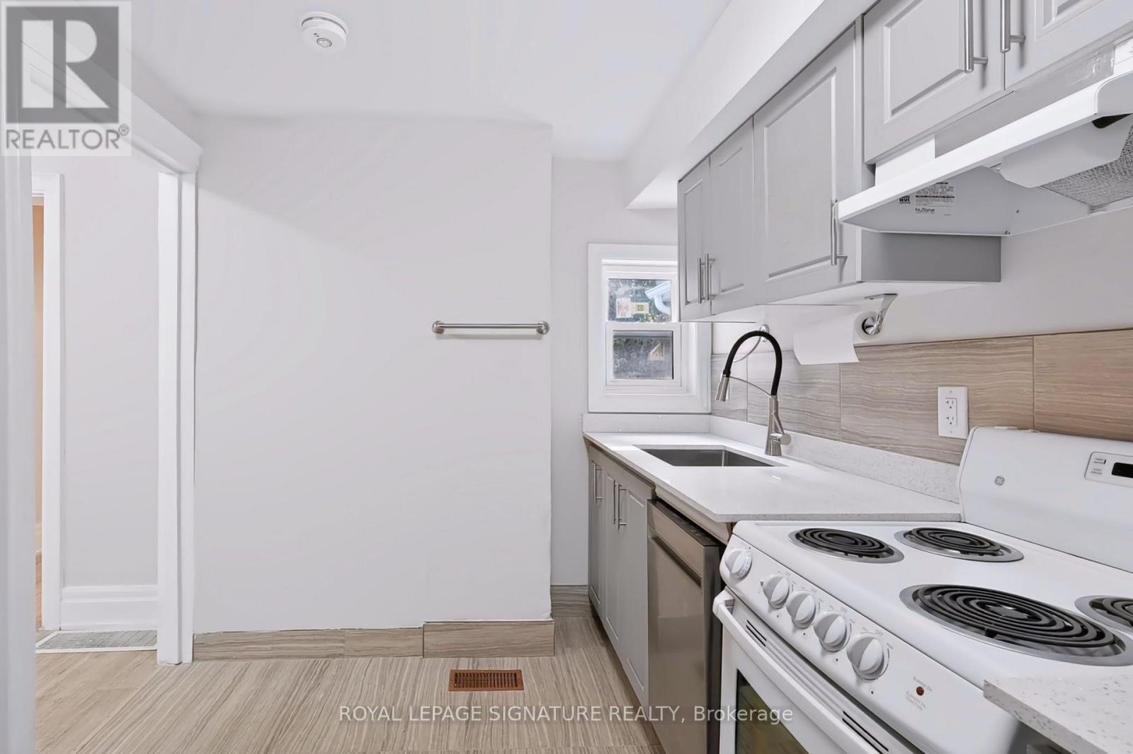23 MYRTLE AVENUE - 25