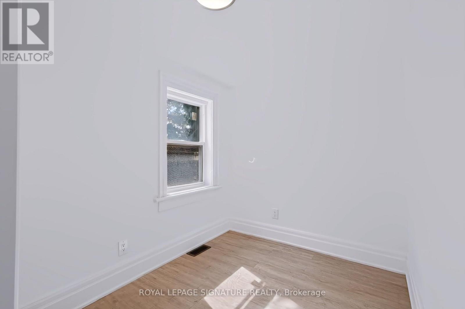 23 MYRTLE AVENUE - 26
