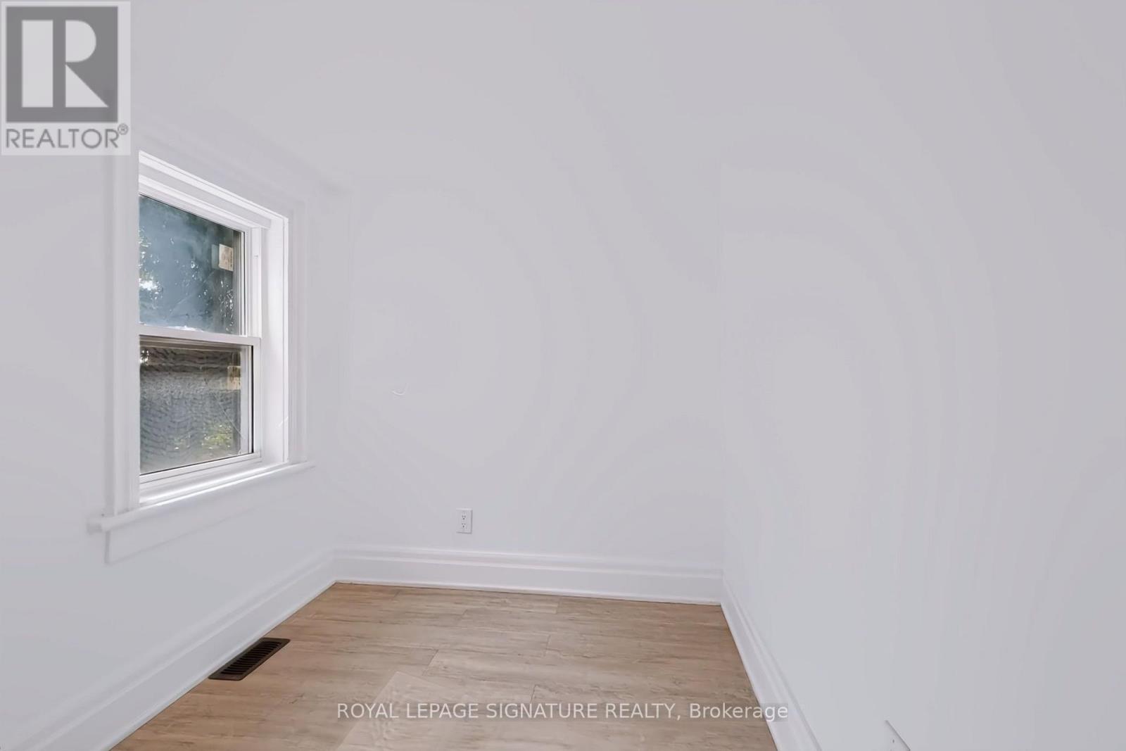 23 MYRTLE AVENUE - 27