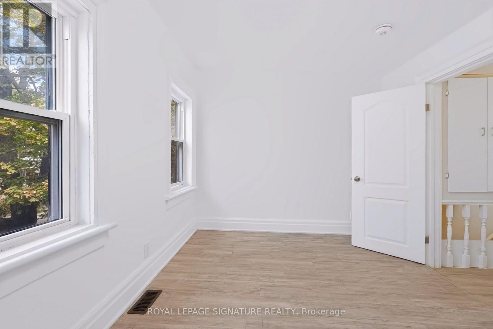 23 MYRTLE AVENUE - 31