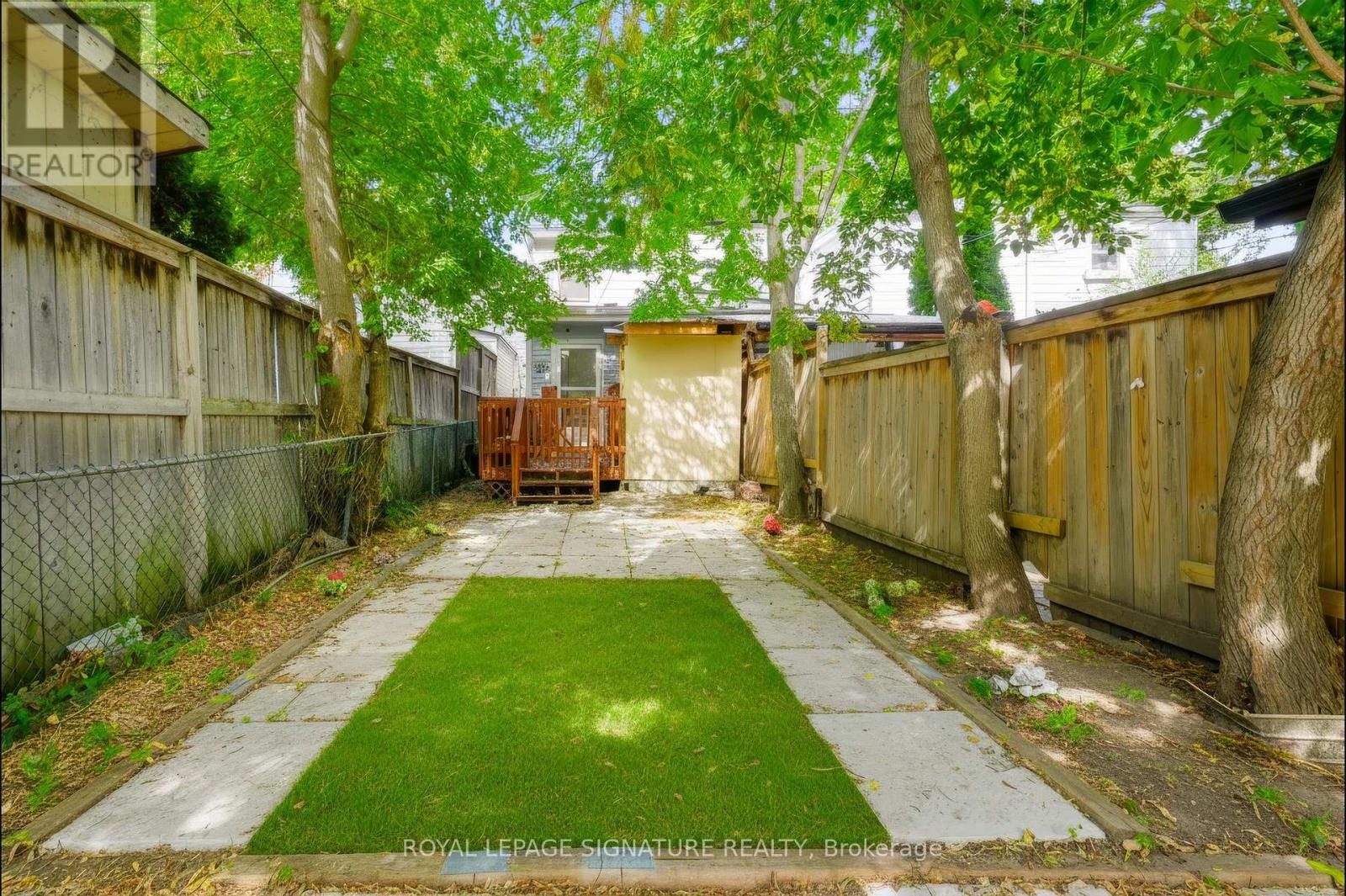 23 MYRTLE AVENUE - 38