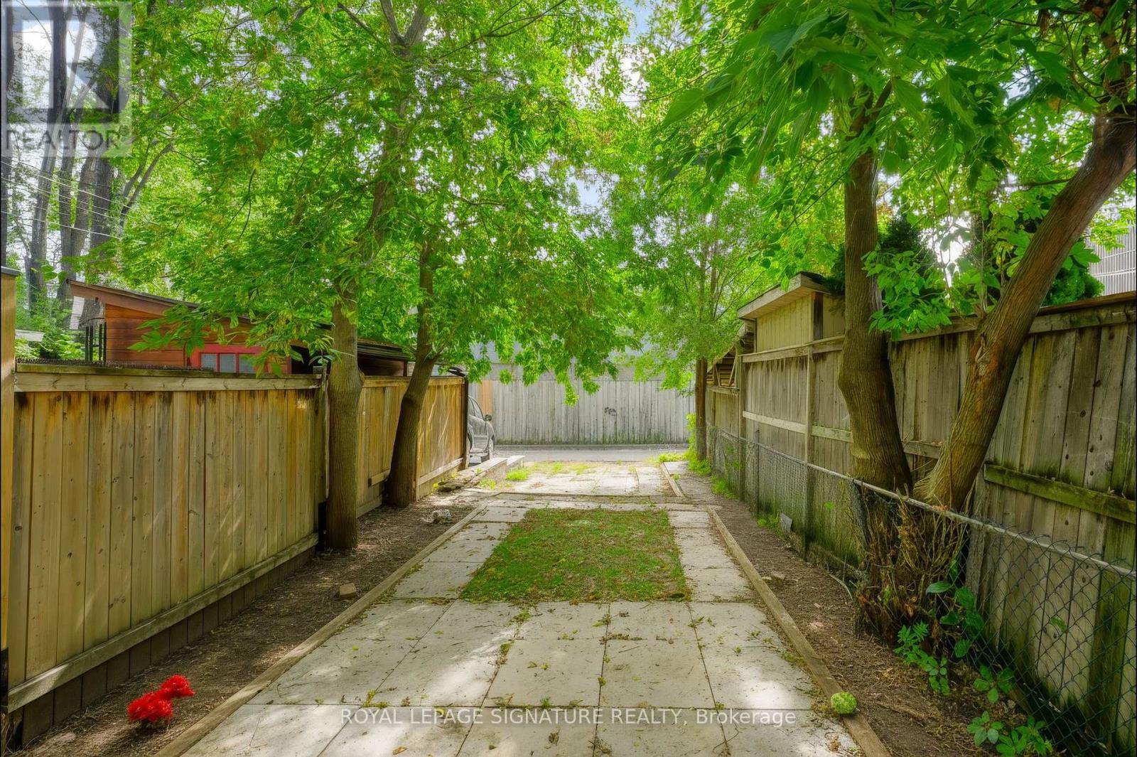 23 MYRTLE AVENUE - 39