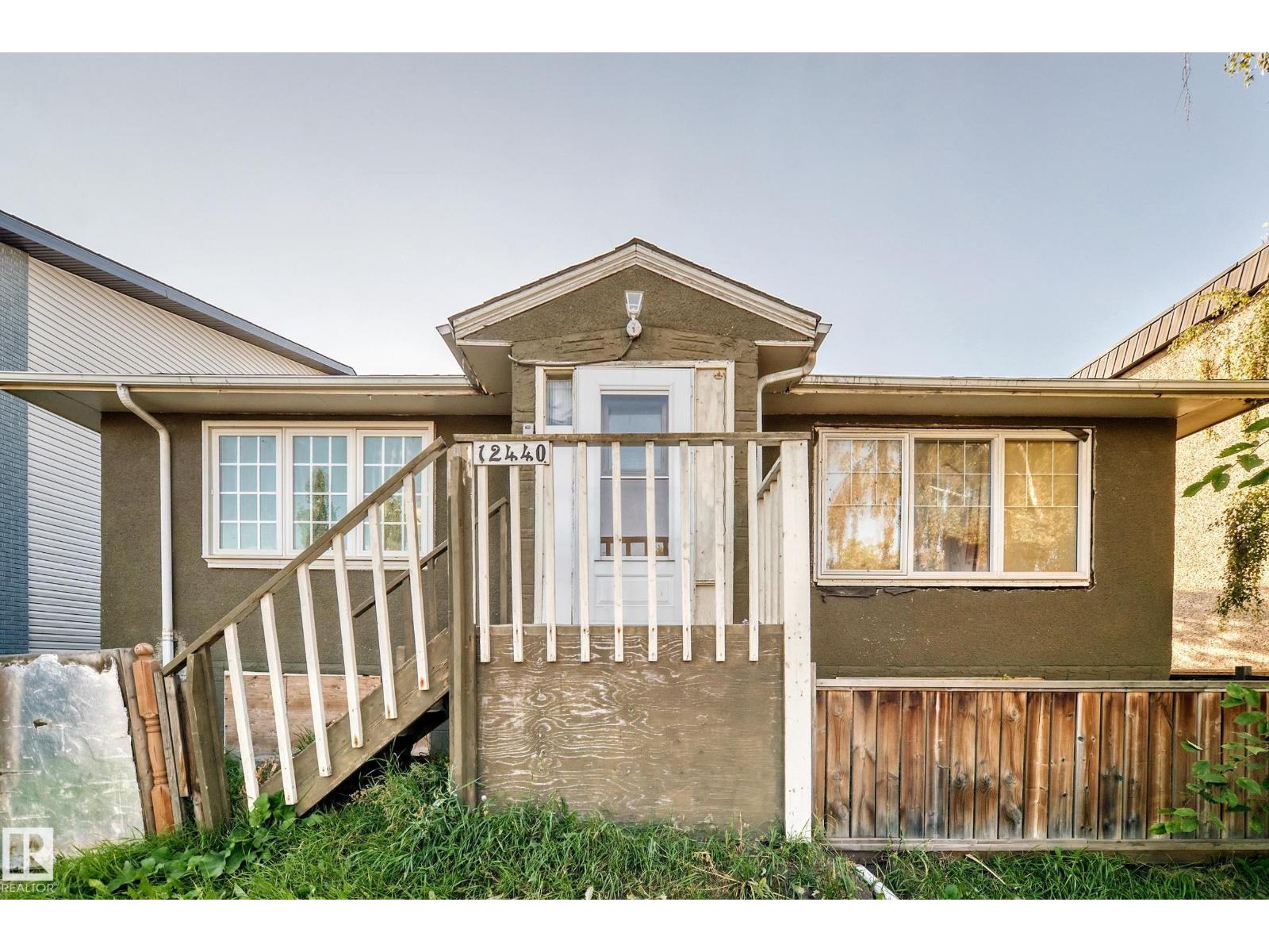 12440 82 ST NW - 1