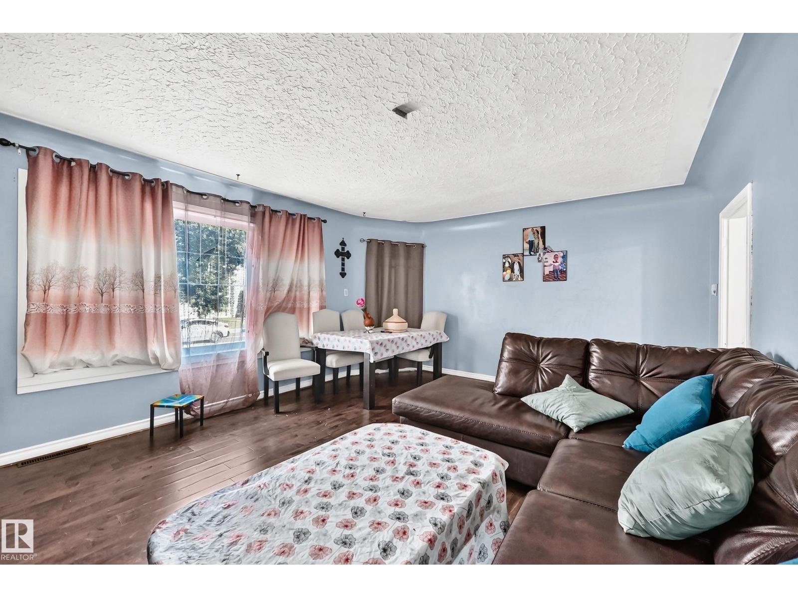 12440 82 ST NW - 7